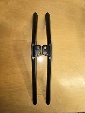 1852l1852r Hisense 70 Inch Stand Legs 1852-l 1852-r No Screws