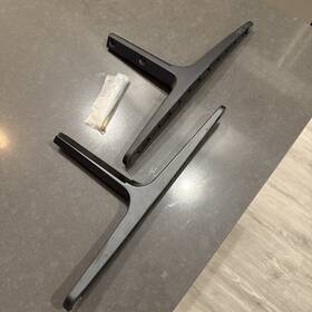 65uh5500-ua.cccjlh Lg 1530pb600r0021 Tv Stand Legs 1530-pb600r00-21 Has Screws I Ship Fast