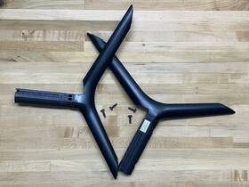 Qn65q60rafxza Samsung Bn63-18035a Tv Stand Legs With Screws For Pn