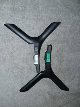 Bn63-18371a Samsung Bn6318371a Oem Tv Stand Legs Bn63-18370a And