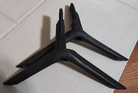 Bn63-18573b Samsung Bn6318573b Used Tv Stand Pair Feet Part Numbers Bn63-18577b And