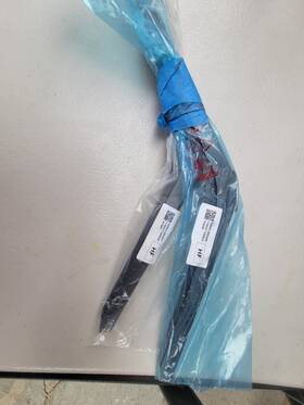 A-h0903-000206 Shopjimmy A-h0903-000206/h0903-000207 H0903-000206/h0903-000207 Tv Stand/legs For Tcl 65s451 - New