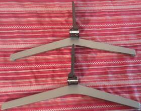 Xbr-75x81ch Sony 500940223 Tv Stand Legs 500940723 Has Screws I Ship Fast