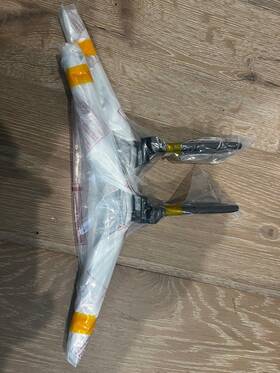 502220423 Sony 502220523 Tv Stand Legs 2l Lyx/std-r And Lyx /std-l