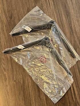 40105-000505 Tcl New 55q750g 65q750g Tv Stand Legs A01586-0