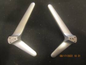 We42ux3200 Westinghouse 2442dh000 Stand / Base Legs Screws Included