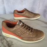 Ecco Shoes Mens Size 10.5 Brown Leather Colorblock Golf Sneakers Spikeless. Fixed Price $50.00.
