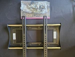 Monitor Tv - Omnimount OM10044 Flat Panel. Fixed Price $40.00.